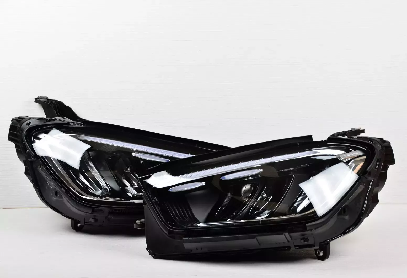 Genuine Mercedes-Benz GLE LED Headlights for 2024 model - High-quality OEM parts