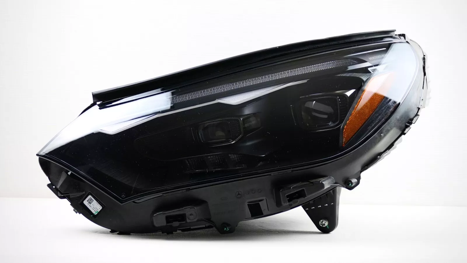 Transform your EQE-Class with our high-quality OEM LED headlight, built for optimal performance and style.